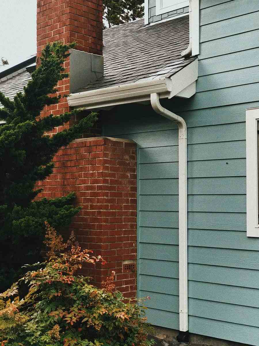 blog-april-2020-gutter-installation